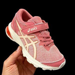 ASICS Girls Running Shoes Size 1 Pink Slip on Lightweight & Cushioned Sneakers